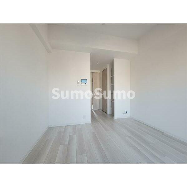 居室・リビング　こちらのリビングで趣味の時間をお楽しみください