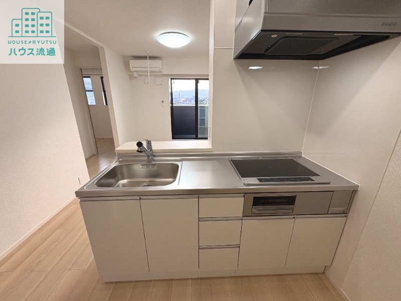 キッチン　※反転タイプのお写真です