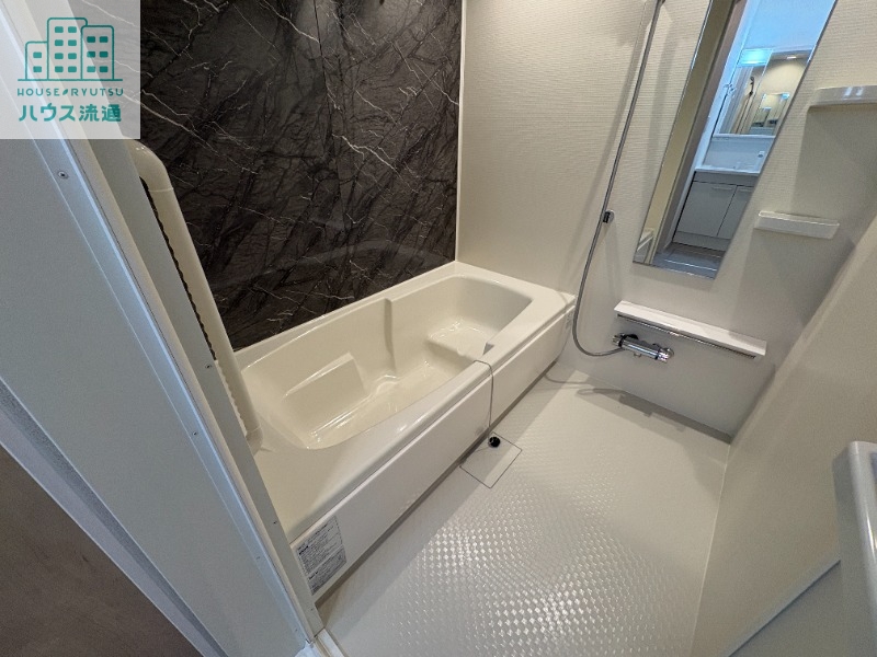 バス・シャワールーム　※反転タイプのお写真です