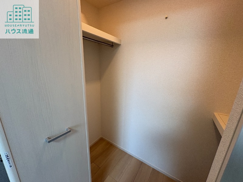 収納　※反転タイプのお写真です