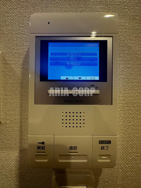 セキュリティ　録画機能付きTVモニターホンで外出時の訪問者も確認できます！