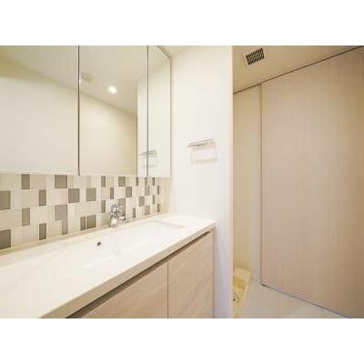 洗面設備　広い洗面スペース