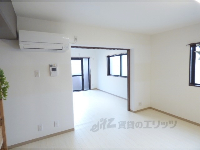 居室・リビング　リビング