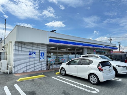 コンビニ　ローソン 津高茶屋七丁目店（コンビニ）まで829m