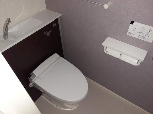 トイレ　落ち着いたトイレです