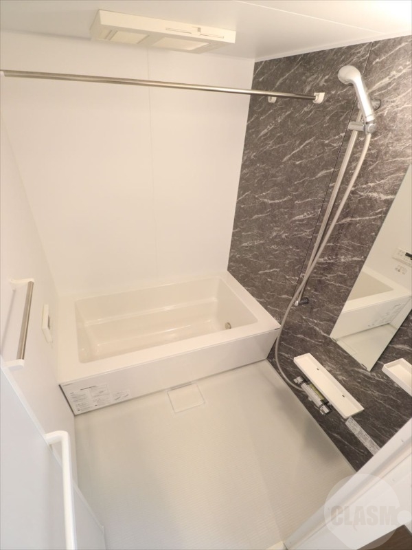 バス・シャワールーム　追い焚き・浴室乾燥機能付き