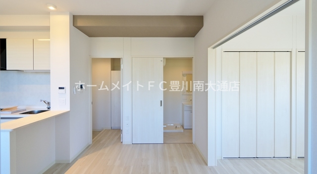 居室・リビング　同型別部屋写真