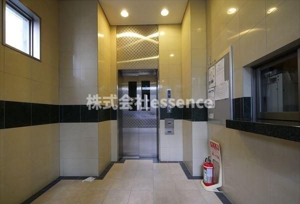 ロビー　弊社ではオンライン対応・現地対応可能です♪