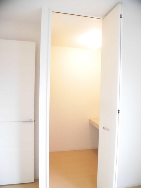 収納　１０３　ウォークインクローゼット