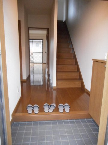玄関　明るい玄関です