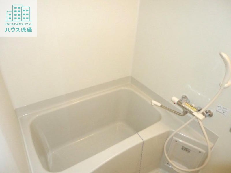 バス・シャワールーム　写真は別号室のものを使用