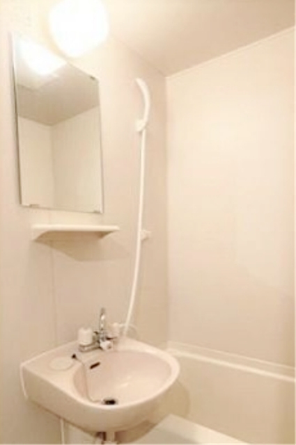 洗面設備　同仕様参考写真