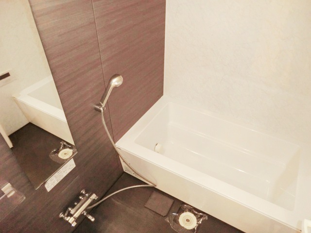 バス・シャワールーム　追い焚き機能付きで便利♪