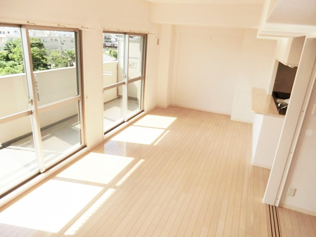 居室・リビング　17帖のLDKです♪