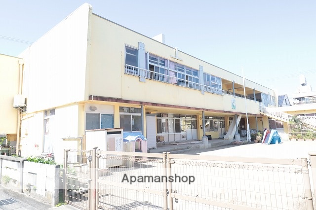 幼稚園・保育園　雲雀ケ丘保育所（幼稚園・保育園）まで572m