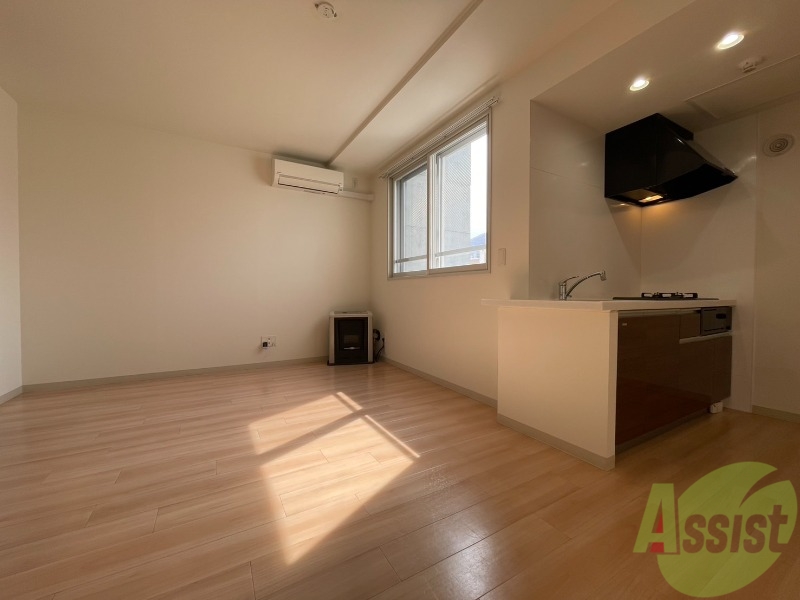 居室・リビング　広々としたリビングですね。使い勝手がよさそうですね！