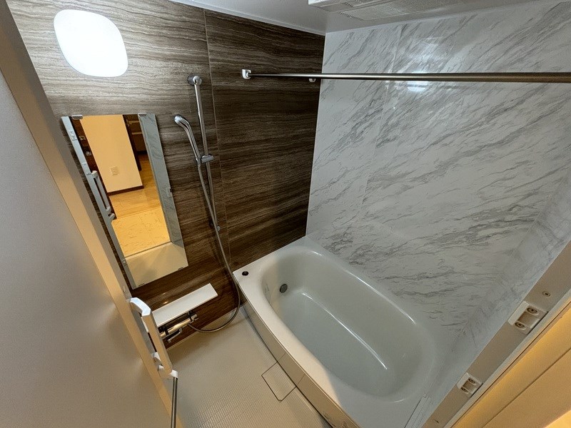 バス・シャワールーム　同建物の別部屋の写真