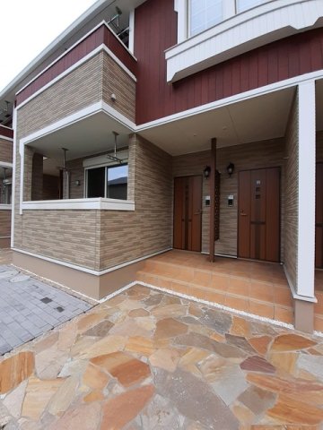 エントランス　ゆとりのあるエントランスです