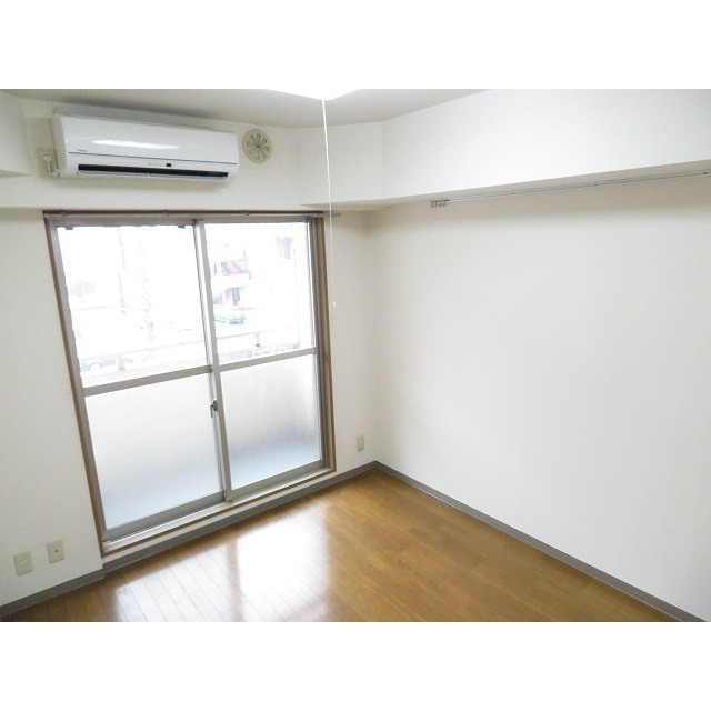 居室・リビング　使いやすい居間です