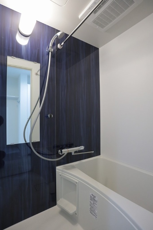 バス・シャワールーム　浴室乾燥機は梅雨の時期や女性のお一人暮らしに重宝します