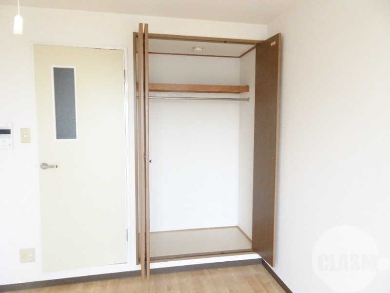 収納　クローゼット