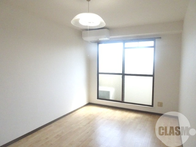 居室・リビング　明るいお部屋です♪