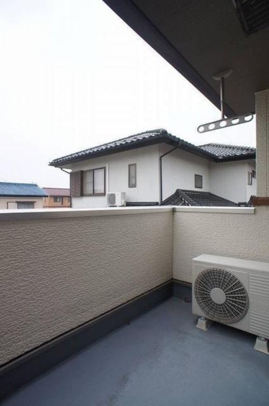 バルコニー　図面と現状に相違がある場合には現状を優先