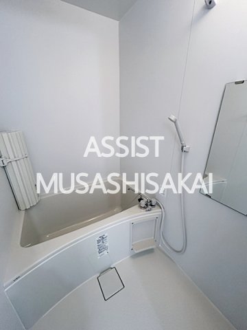 バス・シャワールーム　写真：設備同仕様の116号室の写真です