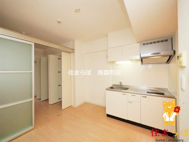 居室・リビング　「“合う暮らし”を、LINEで一緒に描こう。」