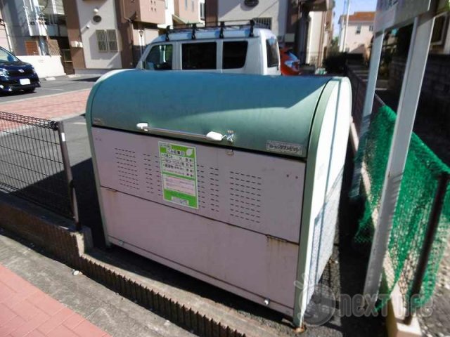 その他共有部分　ライラック国立B棟のゴミ置き場