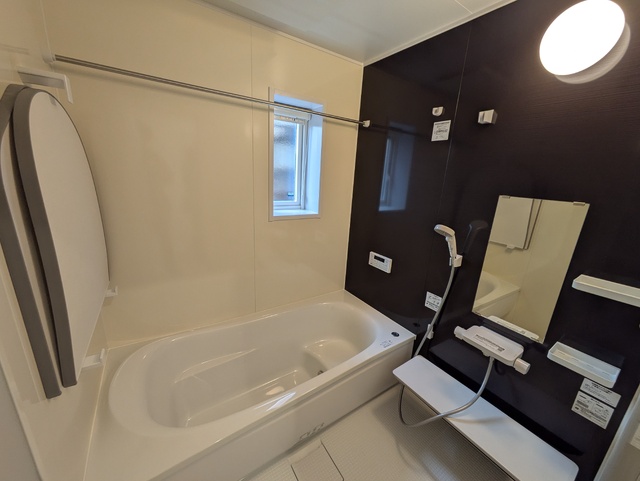 バス・シャワールーム　浴室です♪