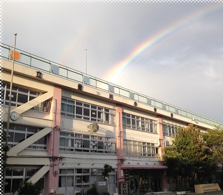 小学校　豊川小学校（小学校）まで693m