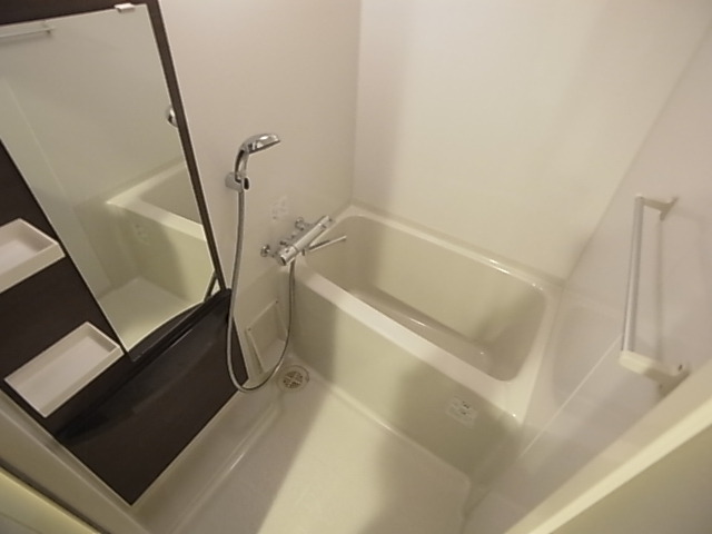 バス・シャワールーム　バスルーム