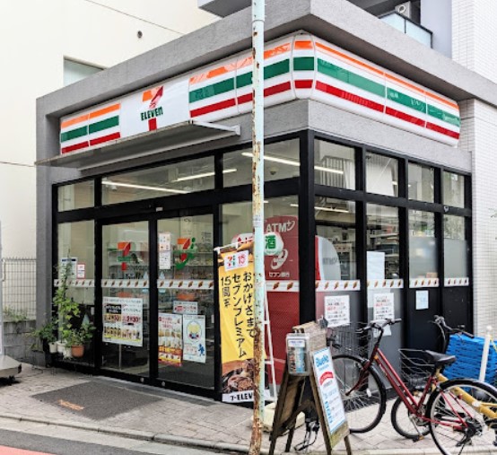 コンビニ　セブンイレブン 葛飾亀有駅北口店（コンビニ）まで838m