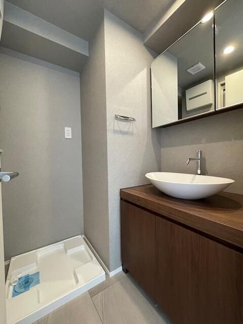 洗面設備　使いやすい洗面所です