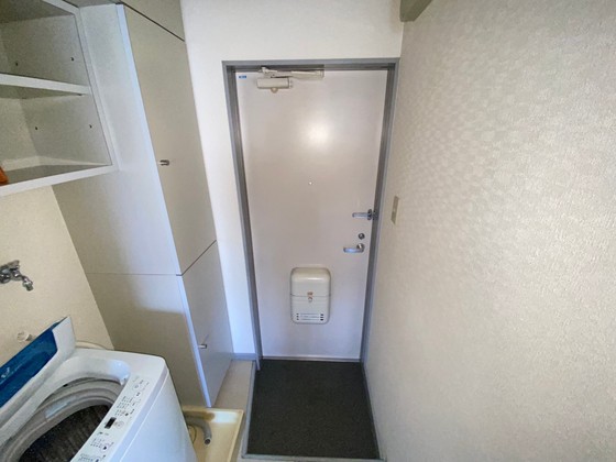 玄関　※別部屋の写真です