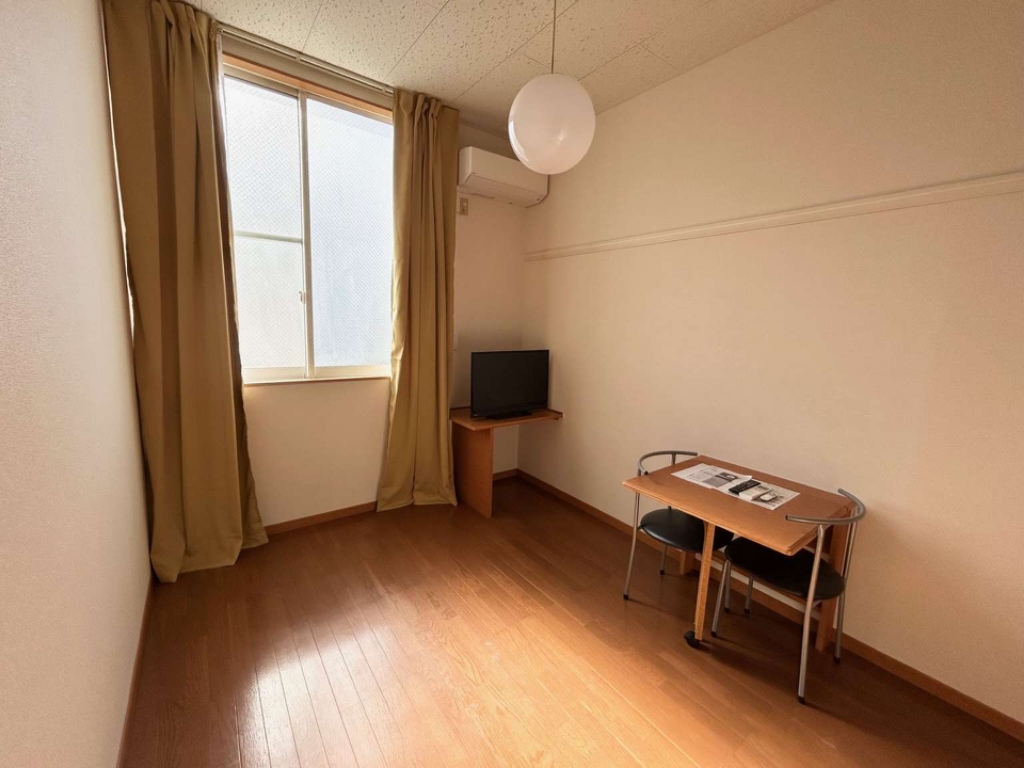 居室・リビング　実際のお部屋と異なる場合がございます。