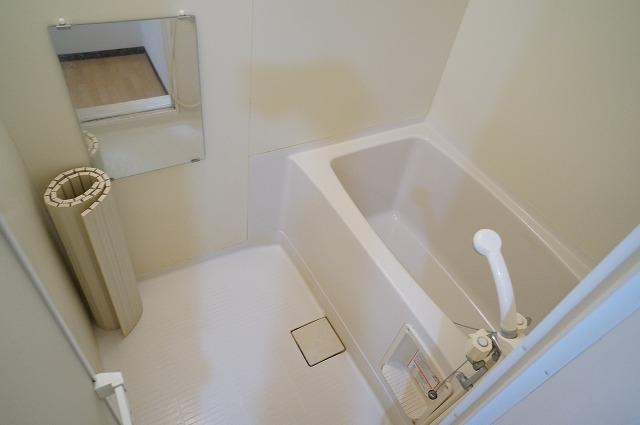 バス・シャワールーム　浴室