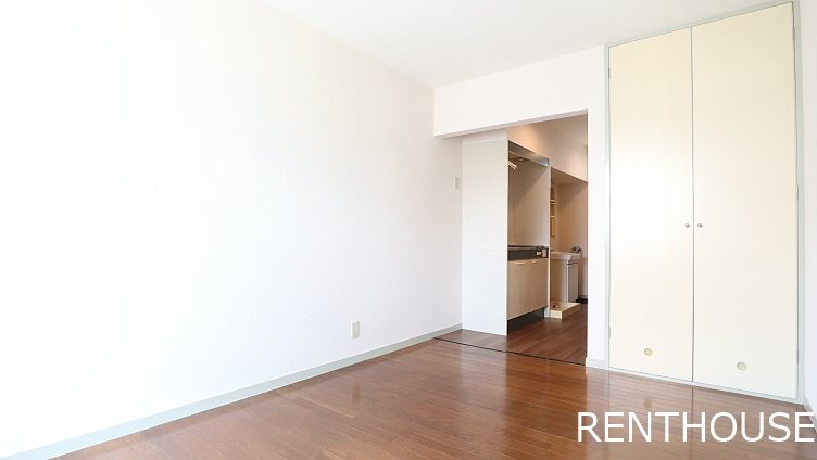 居室・リビング　別号室の写真です