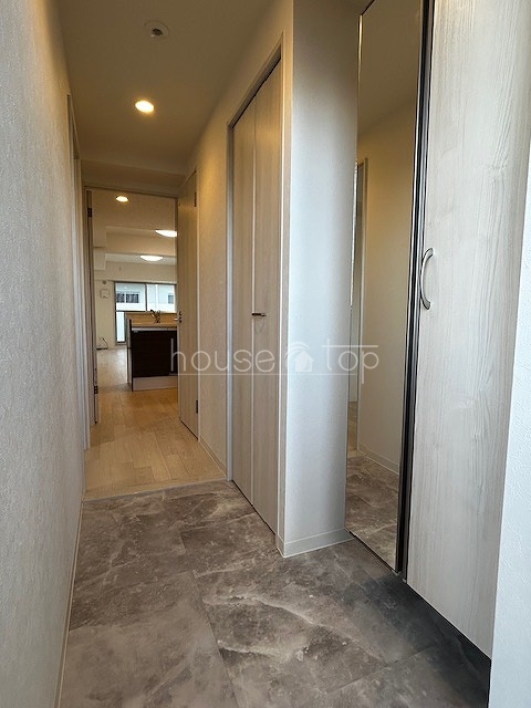 玄関　◆実際のお部屋の写真です♪