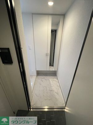 玄関　※参考写真