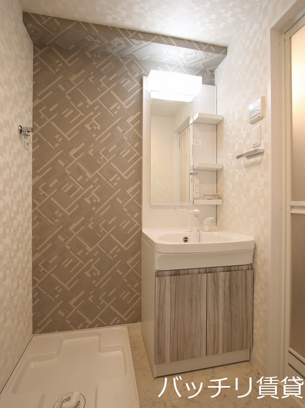 洗面設備　同型タイプの為、現状を優先致します。