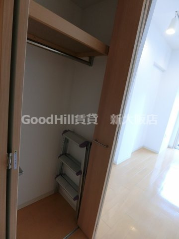 収納　SERENiTE新大阪弐番館