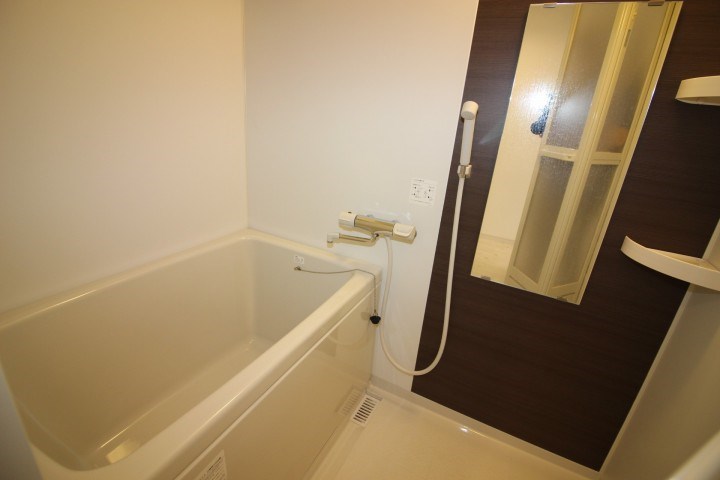 バス・シャワールーム　※同物件の参考写真です。