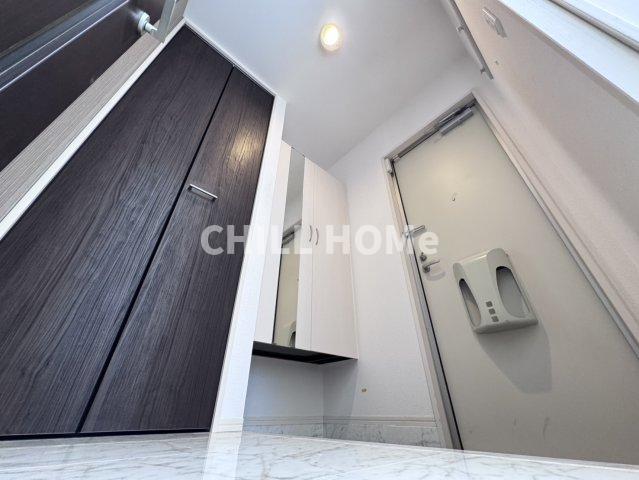 玄関　当社、チルホームのHPもご覧ください(^^)/物件情報多数♪