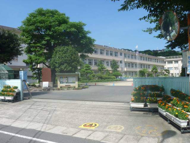 小学校　伊敷小学校（小学校）まで503m