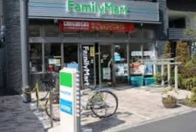 コンビニ　ファミリーマート　葛西駅南店（コンビニ）まで291m
