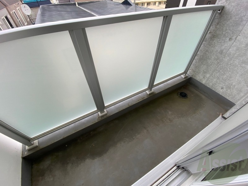 バルコニー　バルコニーです。天気の良い日には外干しができます！