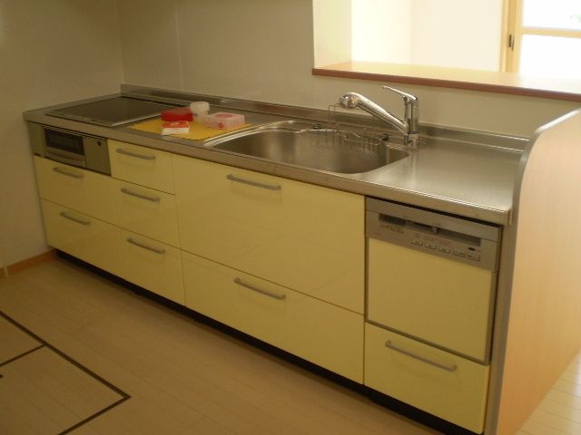 キッチン　★システムキッチンＩＨ３口グリル付＆食洗器付★