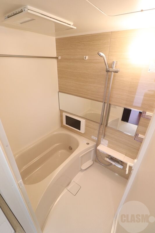 バス・シャワールーム　浴室乾燥機付き